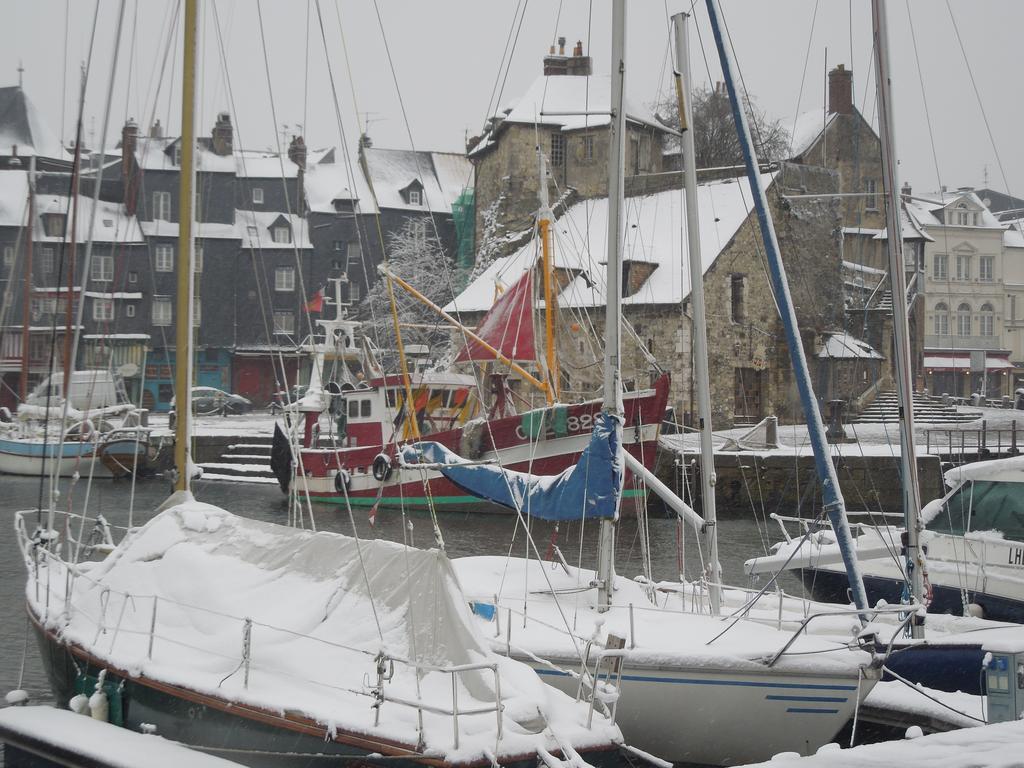 Appartement Du Port De Honfleur Eksteriør bilde